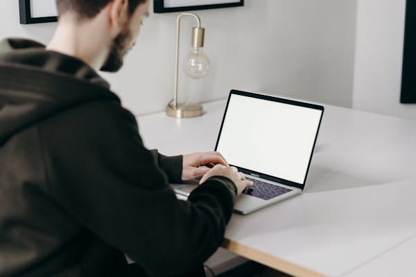 Chatbot de WhatsApp para reservas: cómo funciona en 2026